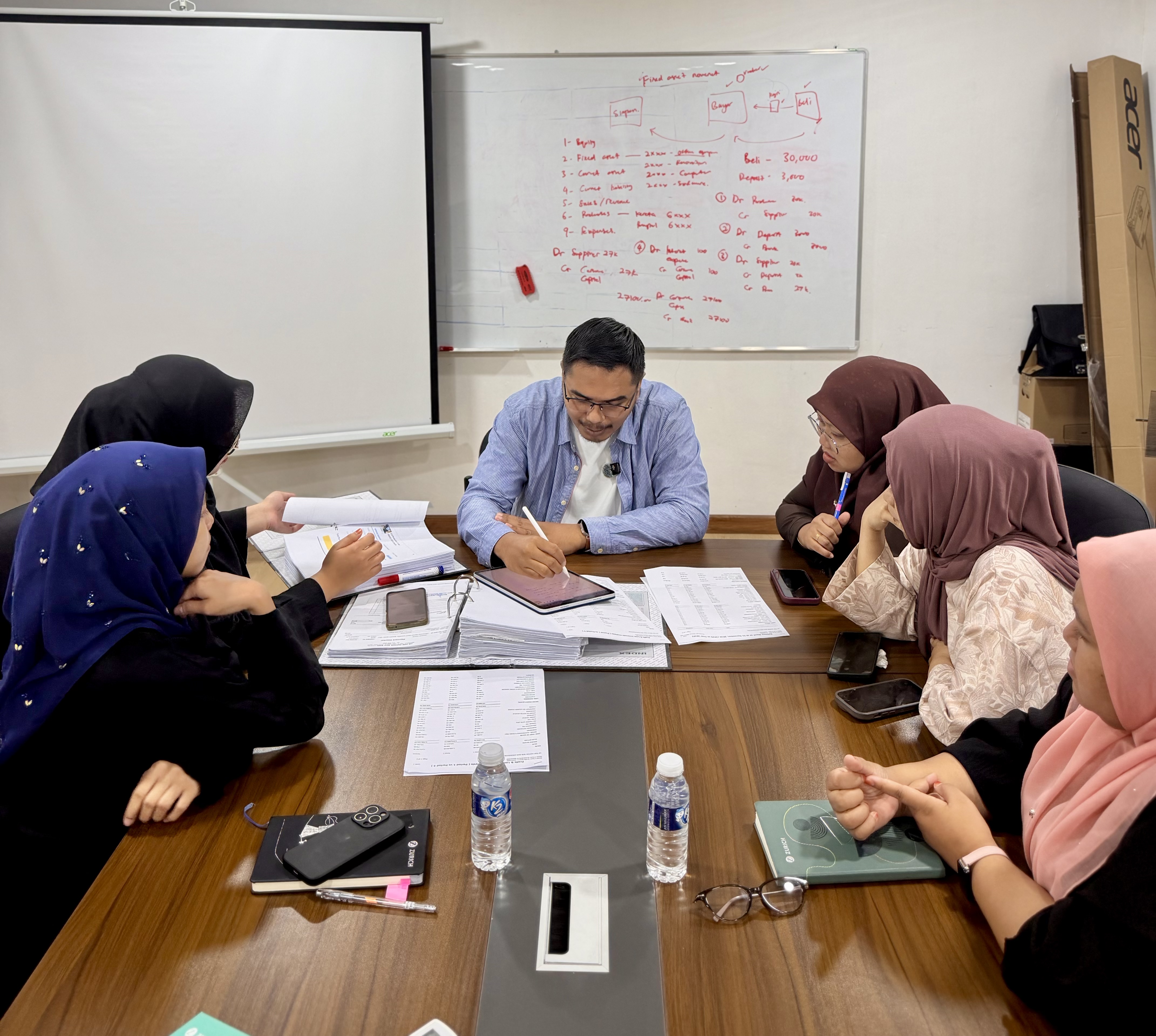Gambar utama — pemilik PKS / sesi konsultasi